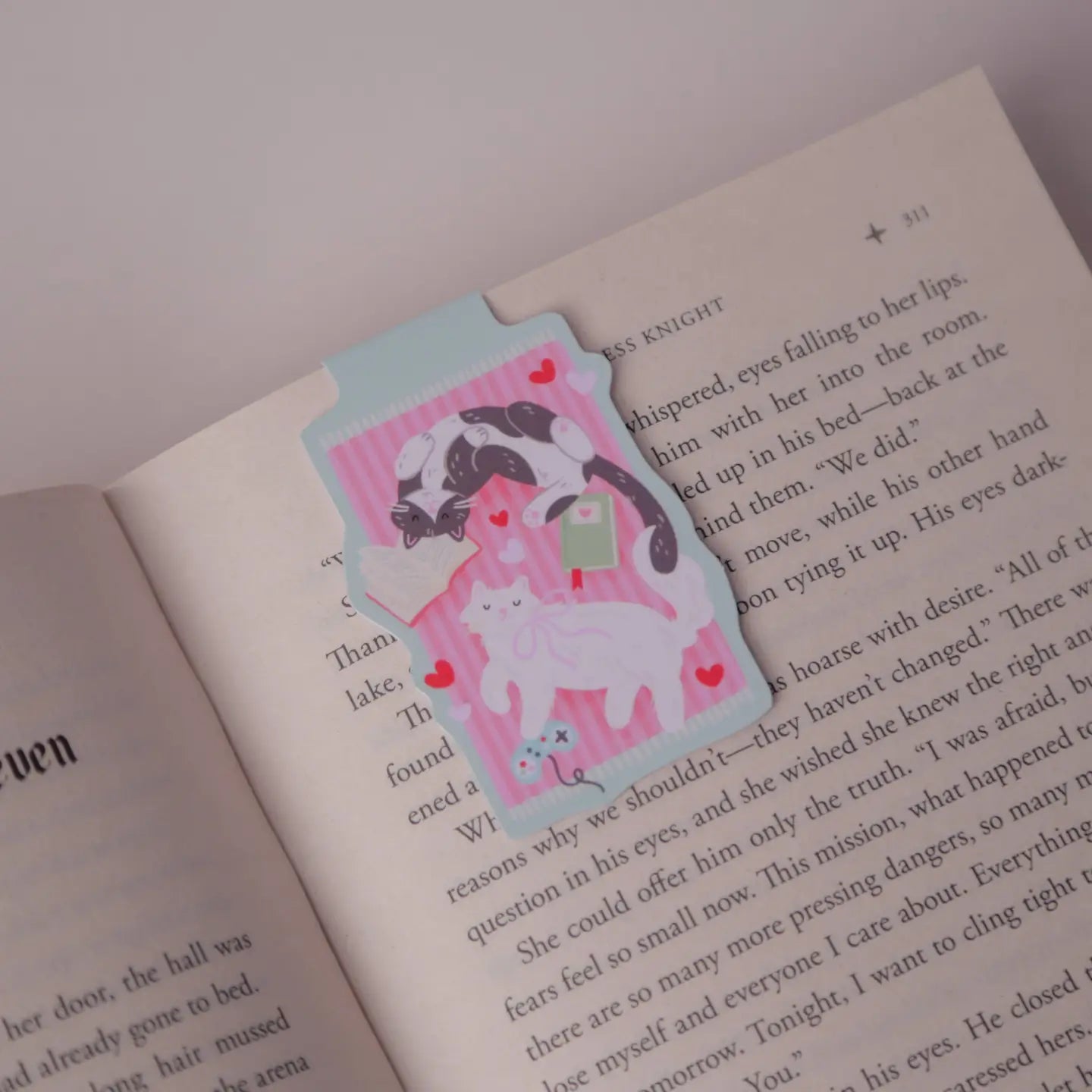 Cosy Cat Magnetic Bookmark