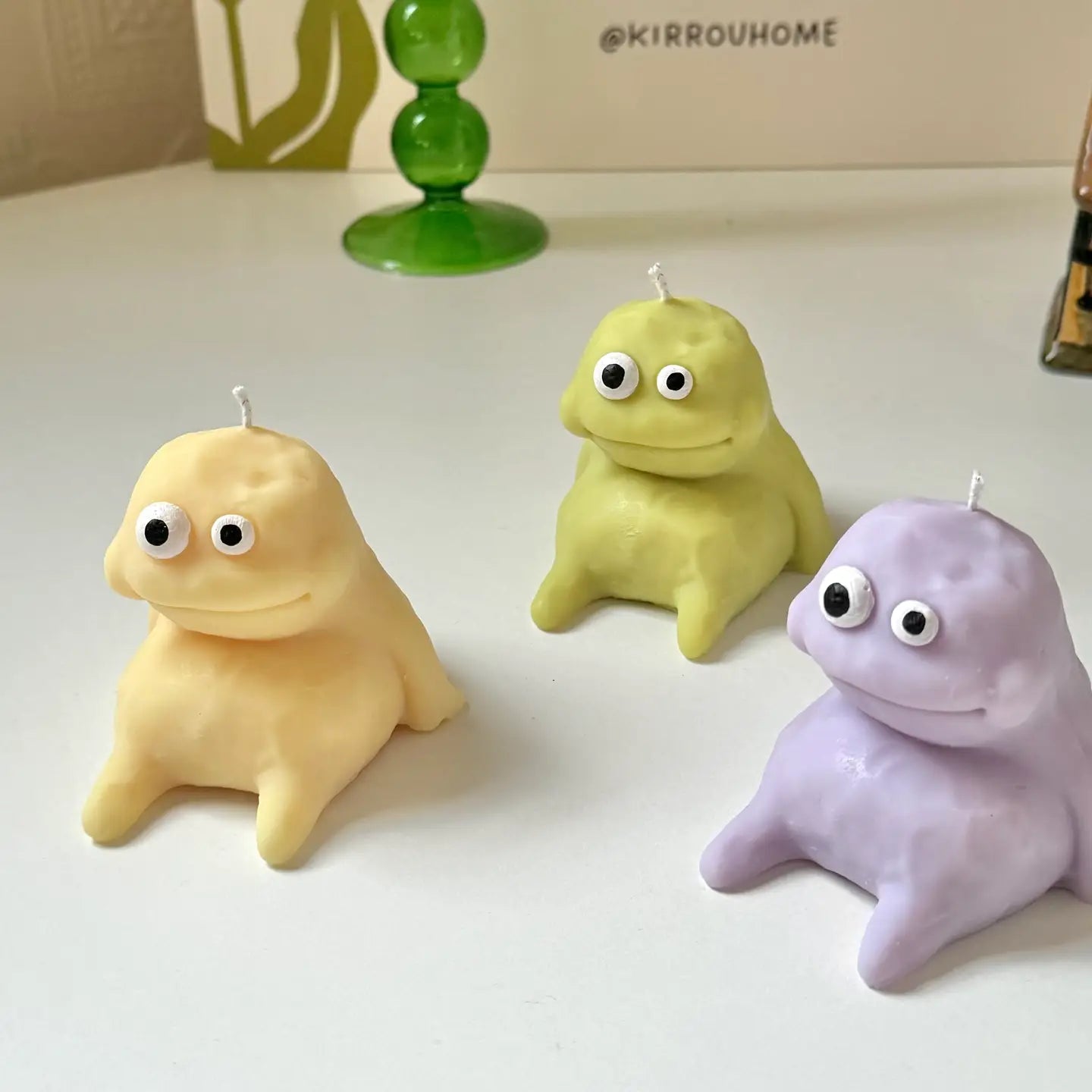 'Blobby' Decorative Soy Candle - 3 Scent/ Colours Available