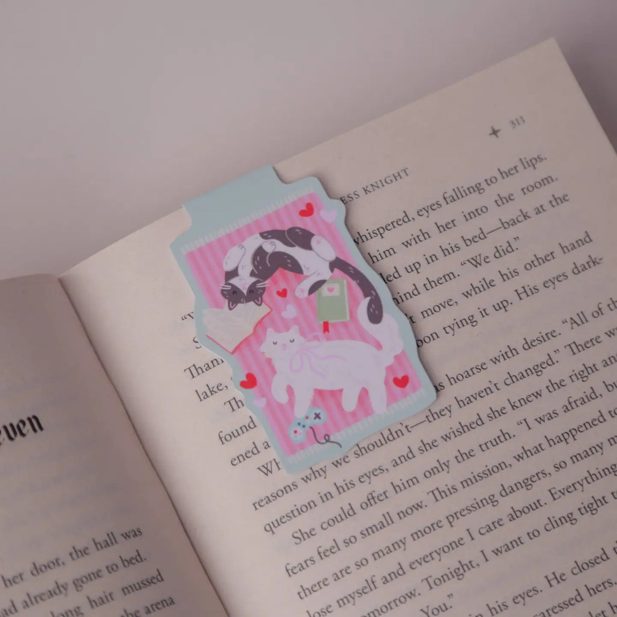Cosy Cat Magnetic Bookmark