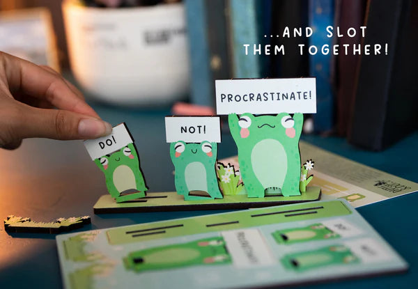 Do Not procrastinate Frogs Wooden Pop Out Card Desk Companion