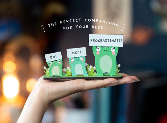 Do Not procrastinate Frogs Wooden Pop Out Card Desk Companion