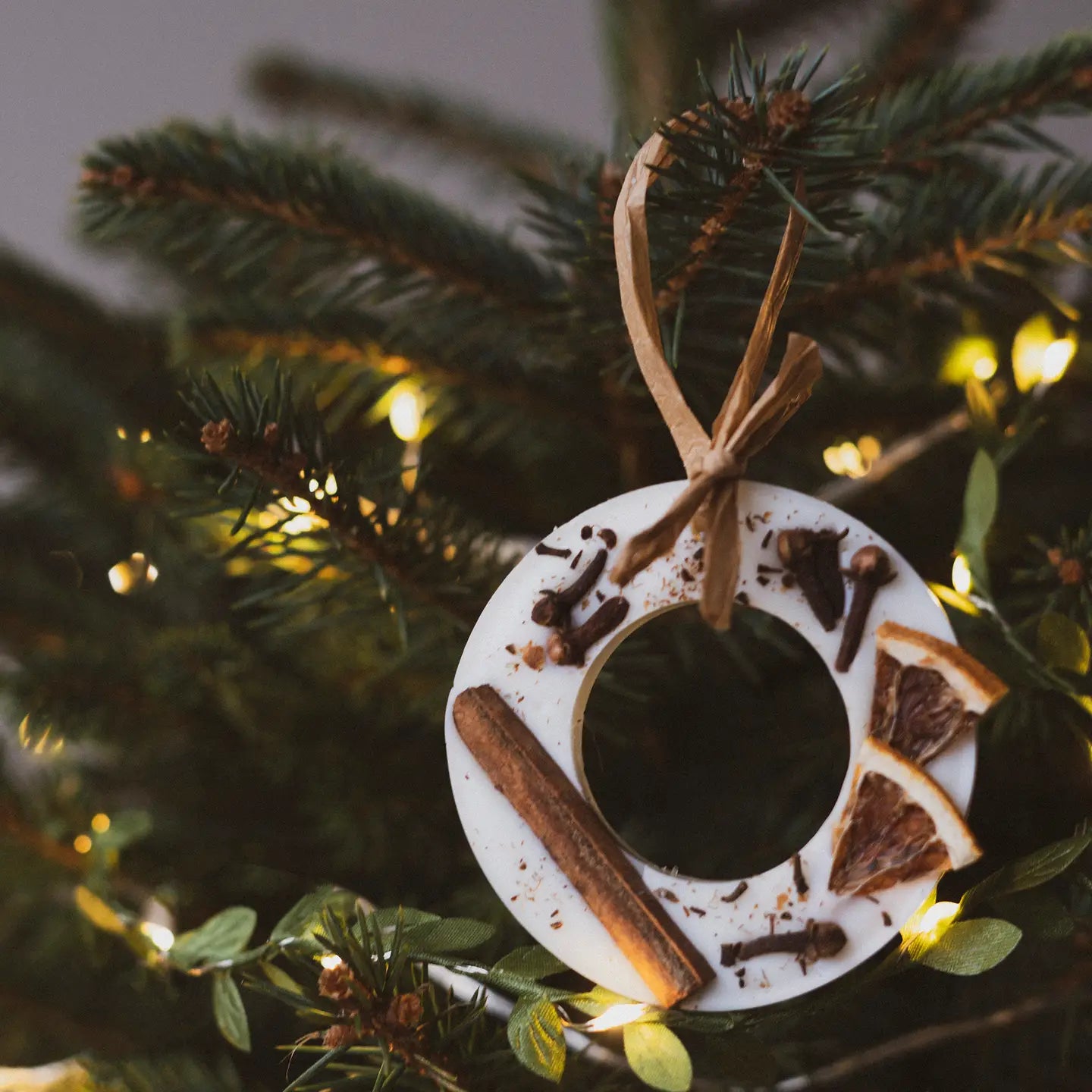 Christmas Scented Tree Decoration Wax Melts - 3 Available Scents