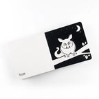 Extraordinary Animals From Oz - Black and white board book