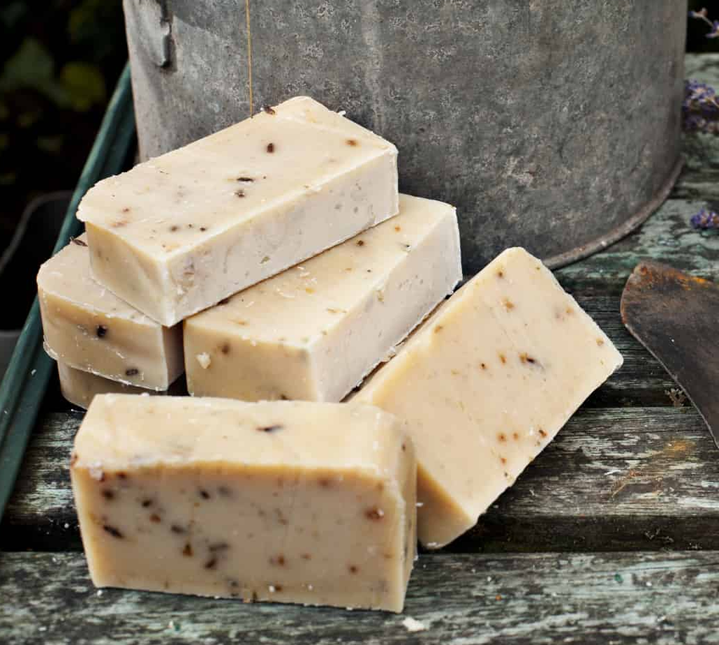 Gardeners (Oatmeal & Lavender) Goats Milk Soap