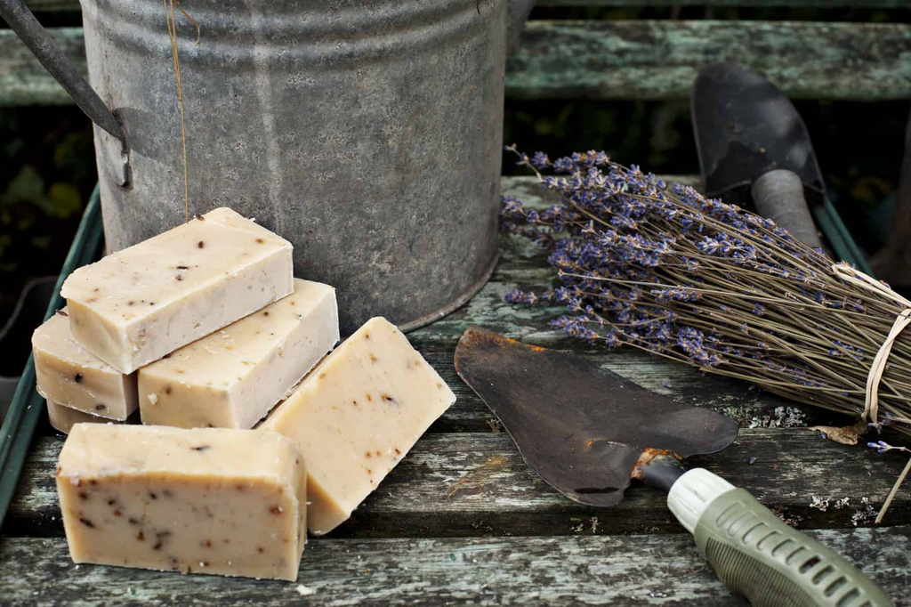 Gardeners (Oatmeal & Lavender) Goats Milk Soap